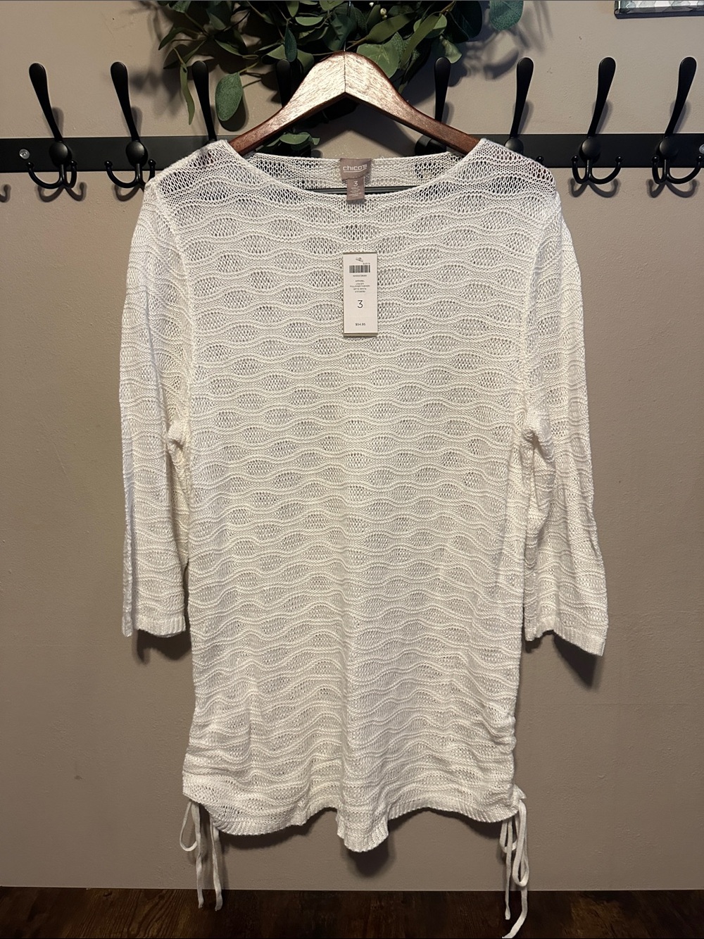 Chico's White Wave-Texture Tunic with Drawstring Rouching on sides NWT
